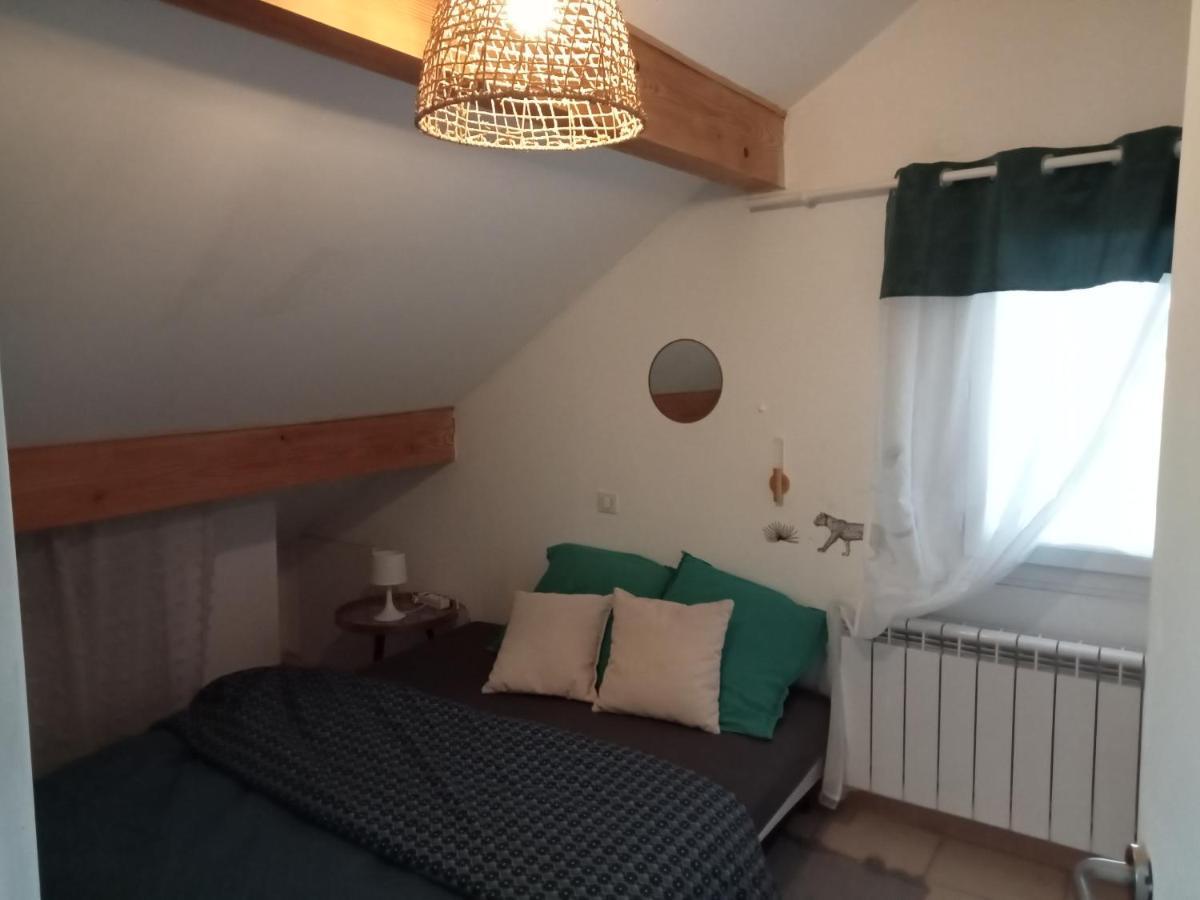 Appartement Dans Notre Maison Domessin Extérieur photo
